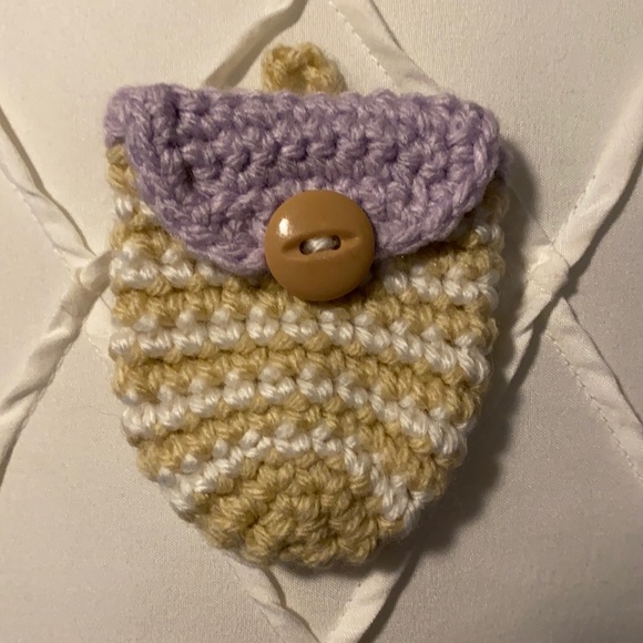 HANDMADE crocheted keychain change purse. - Picture 2 of 3